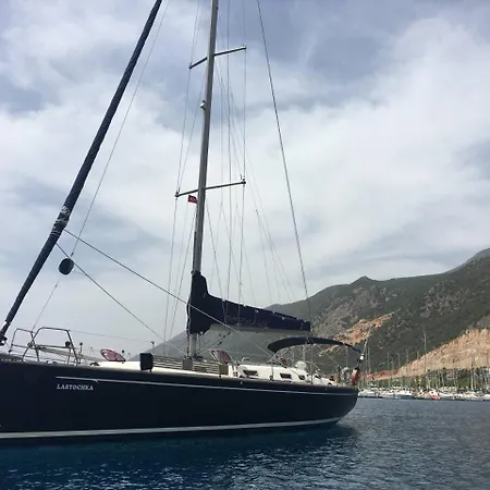 Sailing On A Private Acht Bavaria 44 With Captan Appartement *