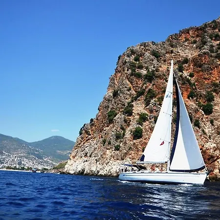 Apartamento Sailing On A Private Acht Bavaria 44 With Captan *